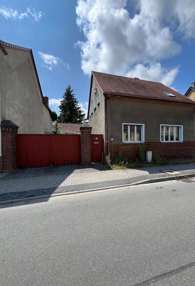 Haus zum Kaufen in Massen 89.000 € 110 m²