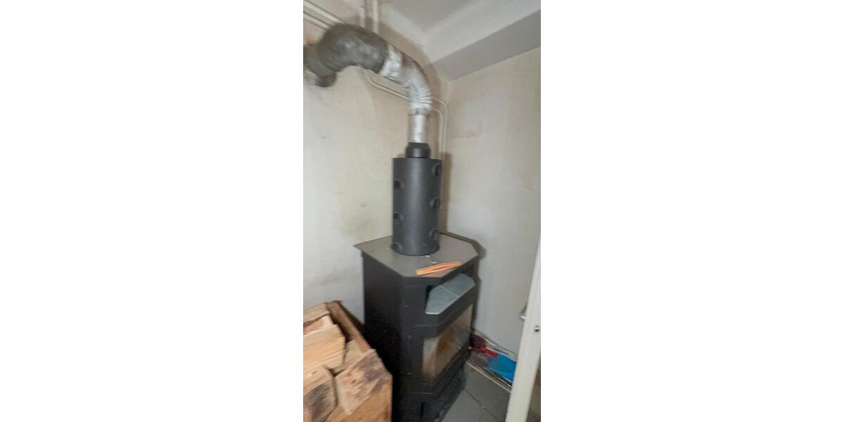 LAGER, LAGER, LAGER… BAUERNHAUS MIT SCHEUNE MIETEN ODER KAUFEN 5 zimmer