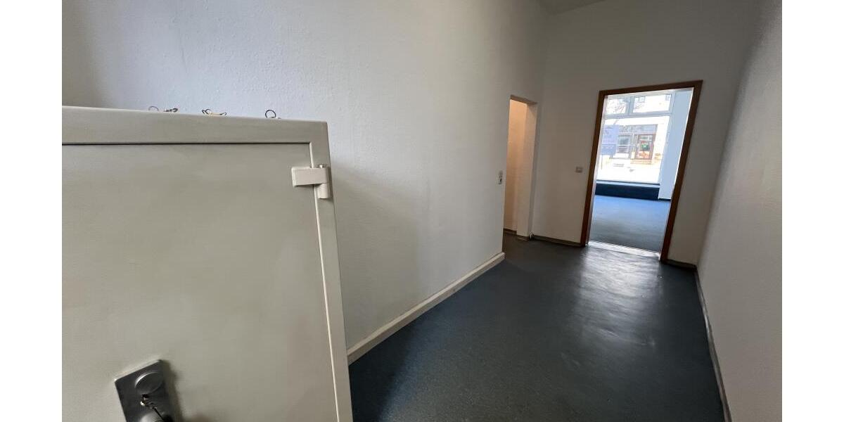 Ladenfläche mit neuem Bodenbelag* in frequentierter Lage nahe des Zentrums! - Gewerbeobjekt Gera Ostviertel | Angebot:26385026