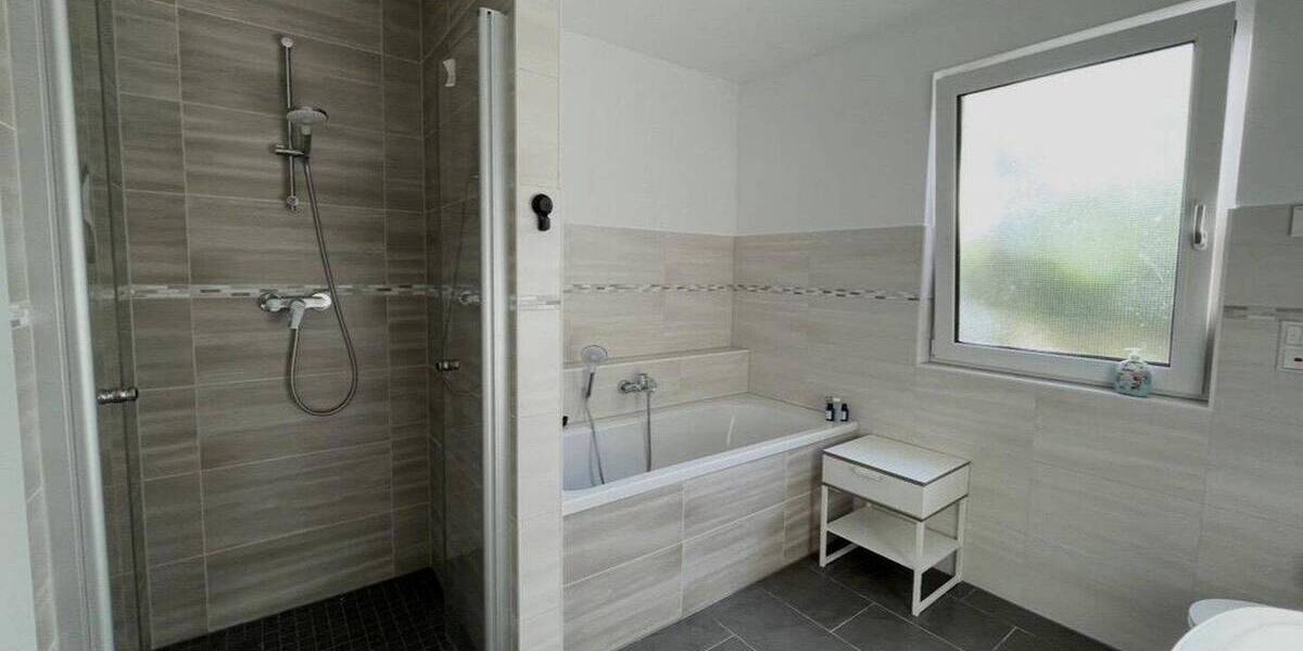 Etagenwohnung klausdorf Klausdorf - 4 Zimmer, 110 m&sup2;, 1.695&euro; | Angebot:26848317