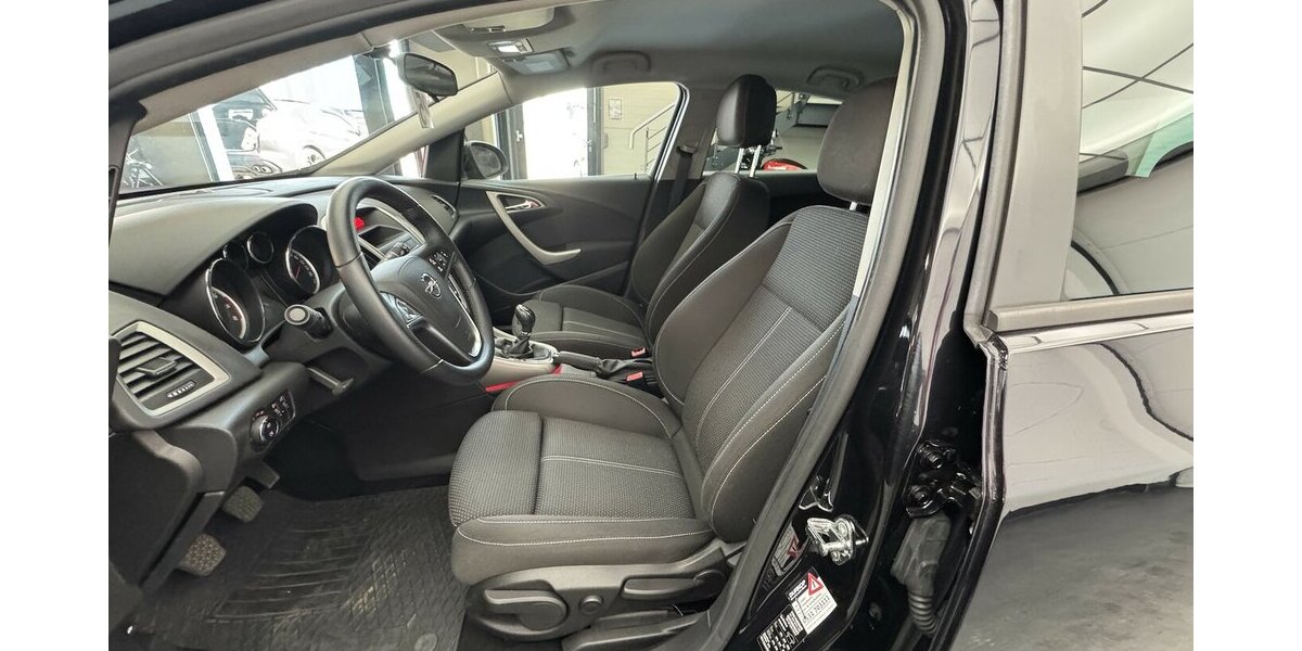 Opel Astra Design Edition 1.6 2.Hand Klimaanlage 119.980 km 6.220 &euro; Lich 35423