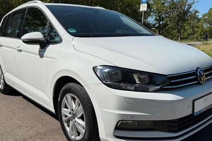 VW Touran 103.698 km 18.999 &euro; Stuttgart 70469