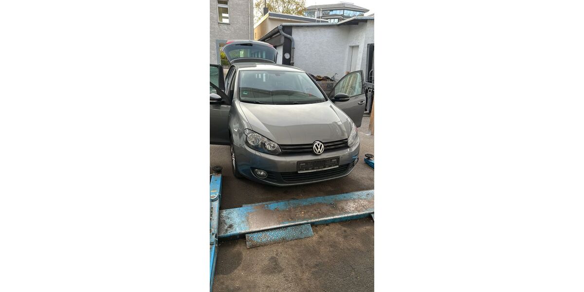 VW Golf 167.400 km 3.500 &euro; Königswinter 53639