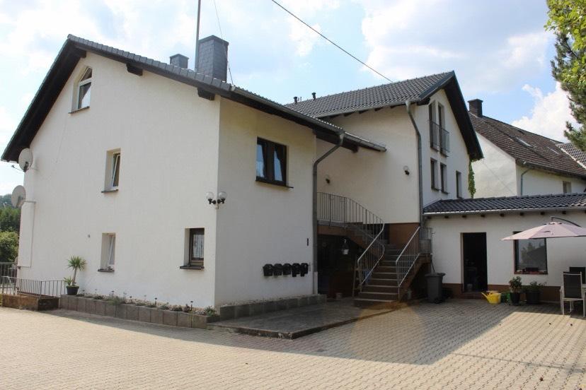 **Top Wohnung in Schmidthachenbach (1 Personen Haushalt)** 1 zimmer