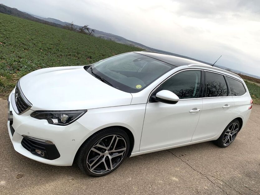 Peugeot 308 141.652 km 9.900 € Lichtenwald 73669