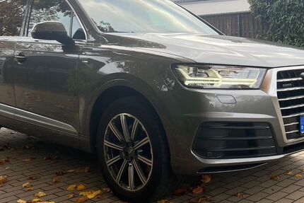 Audi Q7 141.000 km 31.800 € Hannover 30451