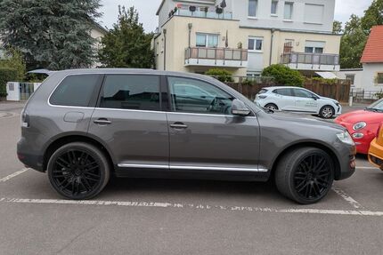 VW Touareg 272.000 km 5.900 &euro; Mainz 55122