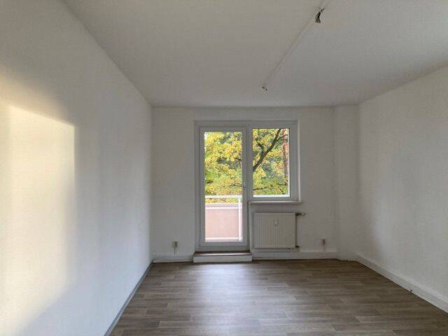 Etagenwohnung Hermsdorf - 5 Zimmer, 83 m&sup2;, 490&euro; | Angebot:26841864