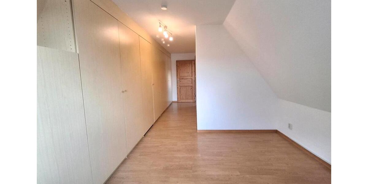 Einfamilienhaus Heide - 4 Zimmer, 120 m&sup2;, 1.250&euro; | Angebot:26122575