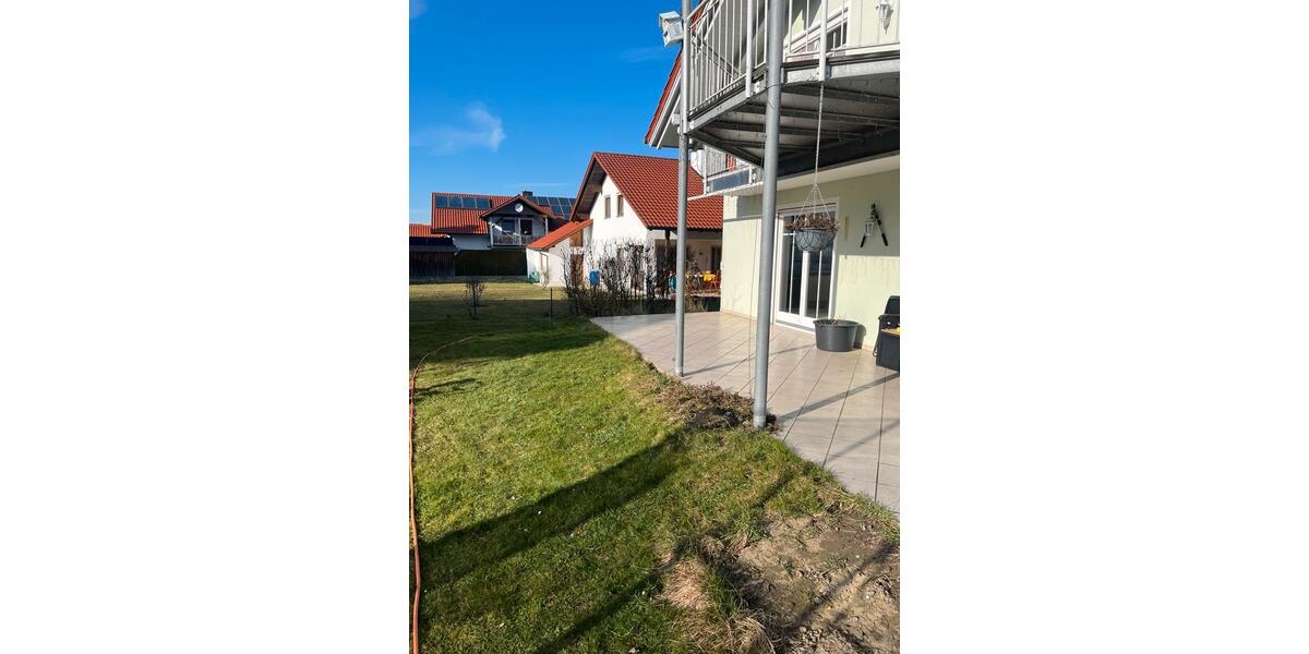 Dachgeschoßwohnung Wallersdorf - 4 Zimmer, 100 m&sup2;, 800&euro; | Angebot:25396603