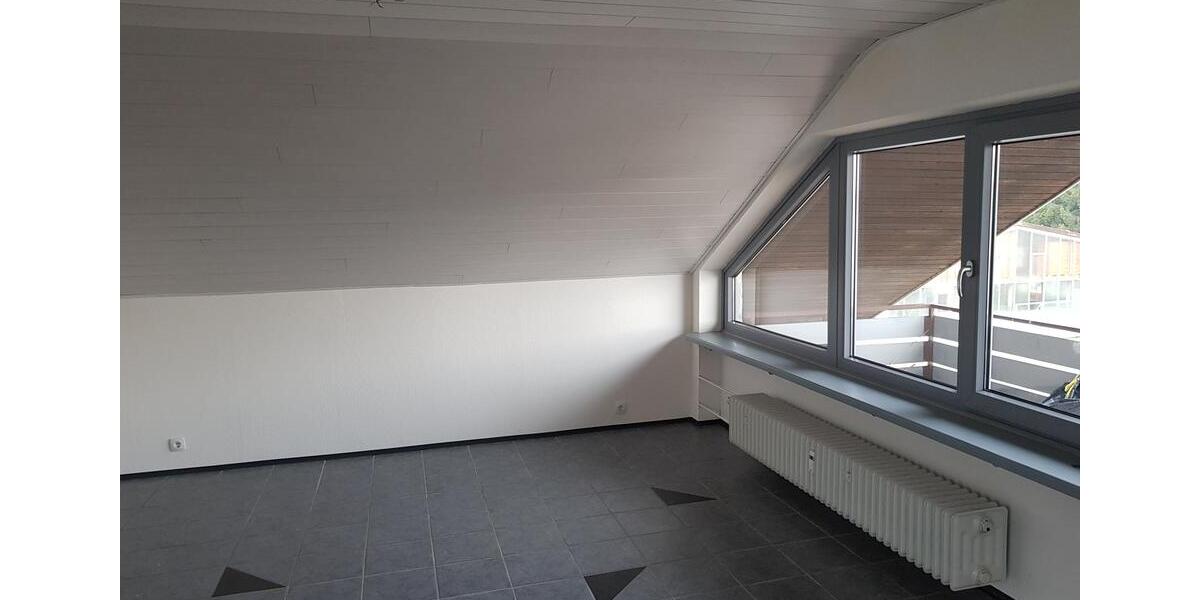 Dachgeschoßwohnung Walldürn - 3.5 Zimmer, 75 m&sup2;, 170.000&euro; | Angebot:27072498