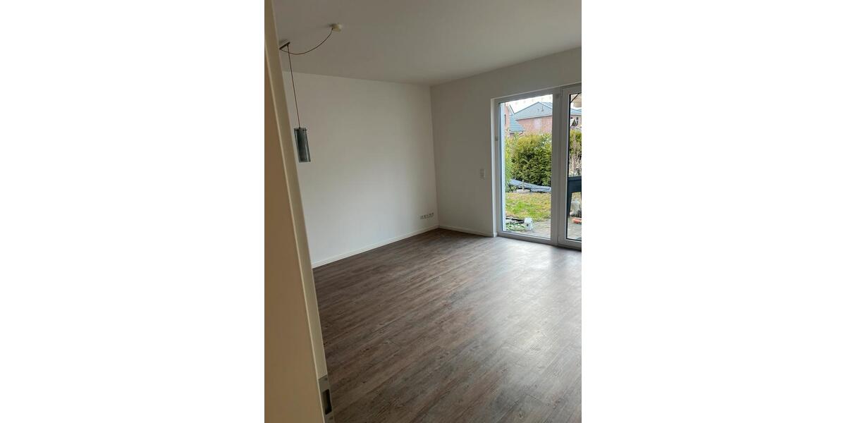 DHH in Bad Bramstedt zu vermieten, Kaltmiete 1500€ 4 zimmer