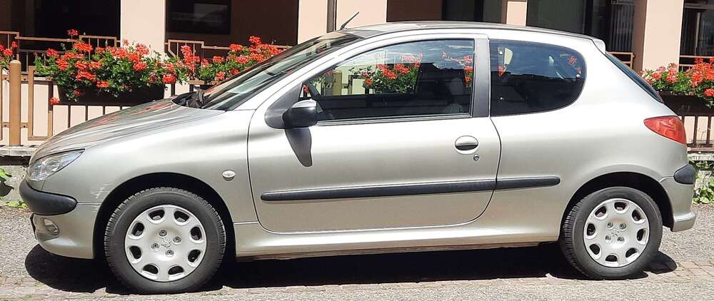 Peugeot 206 127.500 km 2.200 &euro; Simonswald 79263