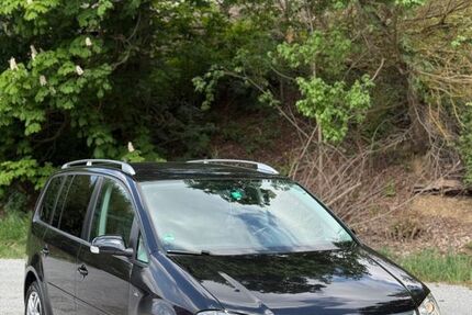 VW Touran 320.000 km 2.990 &euro; Landshut 84032
