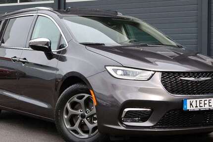 Chrysler Pacifica 51.652 km 38.950 € Rennerod 56744