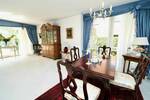 Traumhafte 122 m² Erdgeschoßwohnung mit großzügigem Garten, Terrasse und TG Platz in Büderich