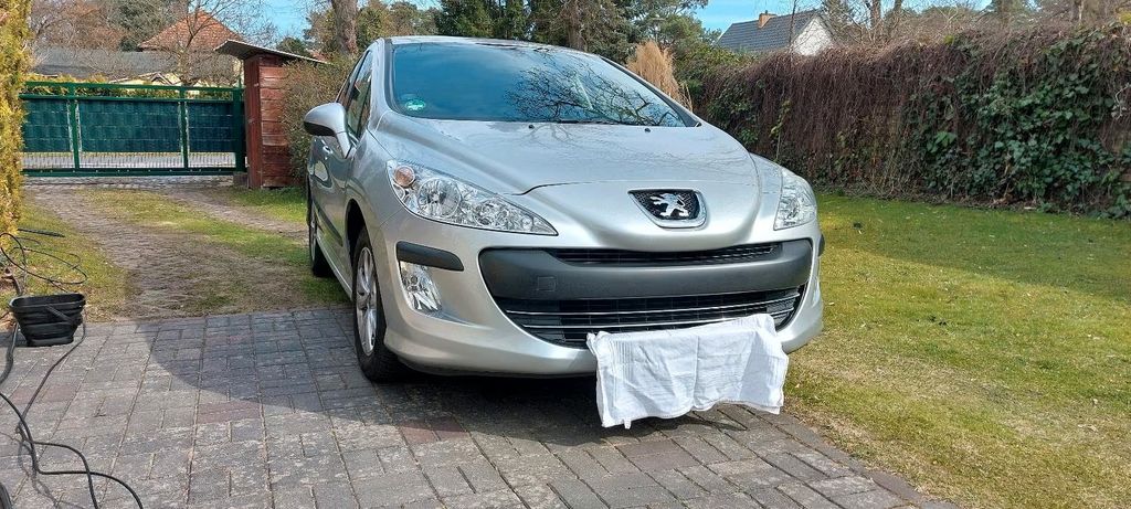Peugeot 308 74.000 km 4.699 &euro; Zeuthen 15738