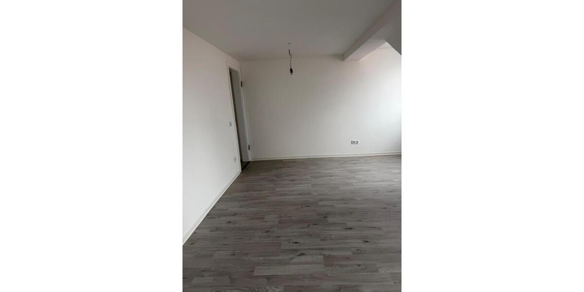 Dachgeschoßwohnung Krefeld Dießem - 2 Zimmer, 70 m&sup2;, 550&euro; | Angebot:26664017