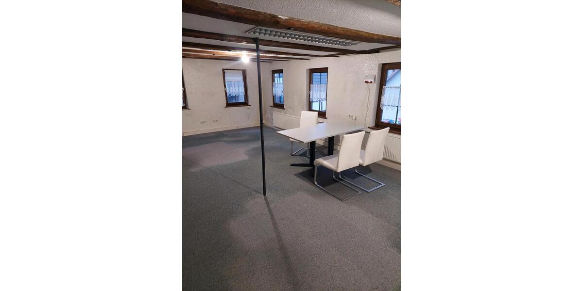 Etagenwohnung Grünberg - 6 Zimmer, 120 m&sup2;, 15&euro; | Angebot:26323129