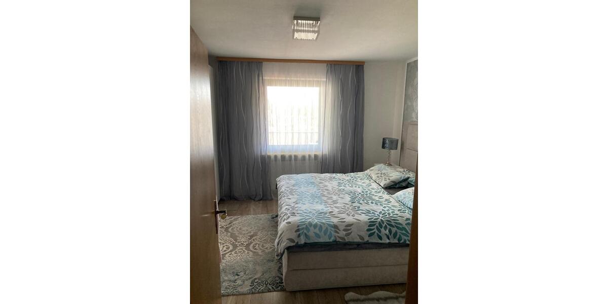 Etagenwohnung Neutraubling - 3.5 Zimmer, 92 m&sup2;, 365.000&euro; | Angebot:27021018