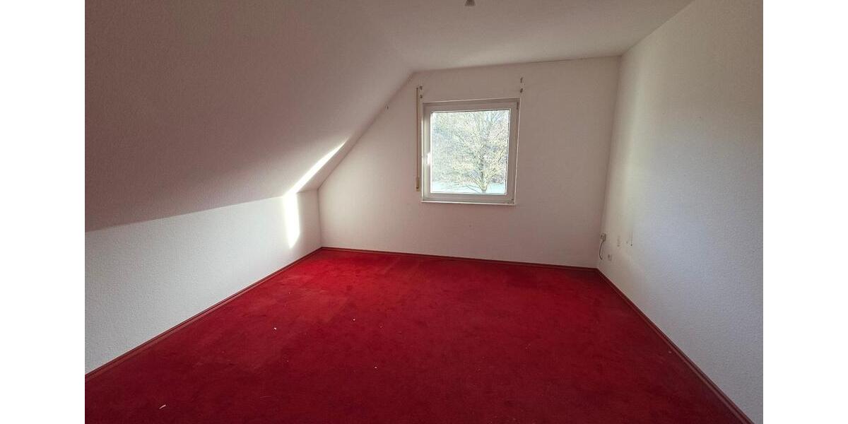 Einfamilienhaus Siegen Dillnhütten - 4 Zimmer, 113 m&sup2;, 1.350&euro; | Angebot:25483421