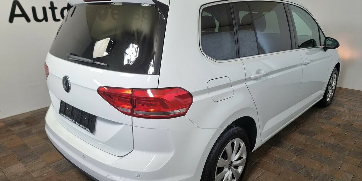 VW Touran Comfortline BMT ACC AHK Kamera 7-Sitzer 89.900 km 24.990 &euro; Garrel 49681