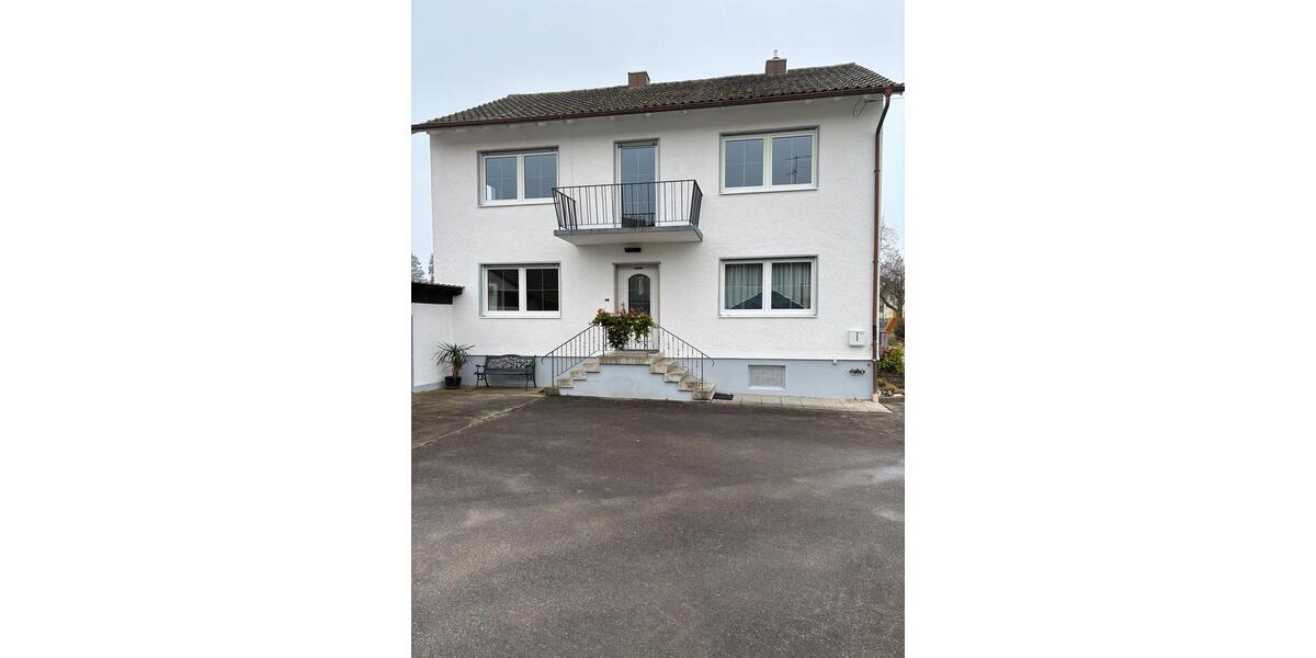 Geräumiges Einfamilienhaus mit Garten und Garage 6 zimmer