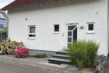 Preiswertes provisionsfreies, gepflegtes EFH mit Einliegerwohnung und gehobener Innenausstattung 6 zimmer