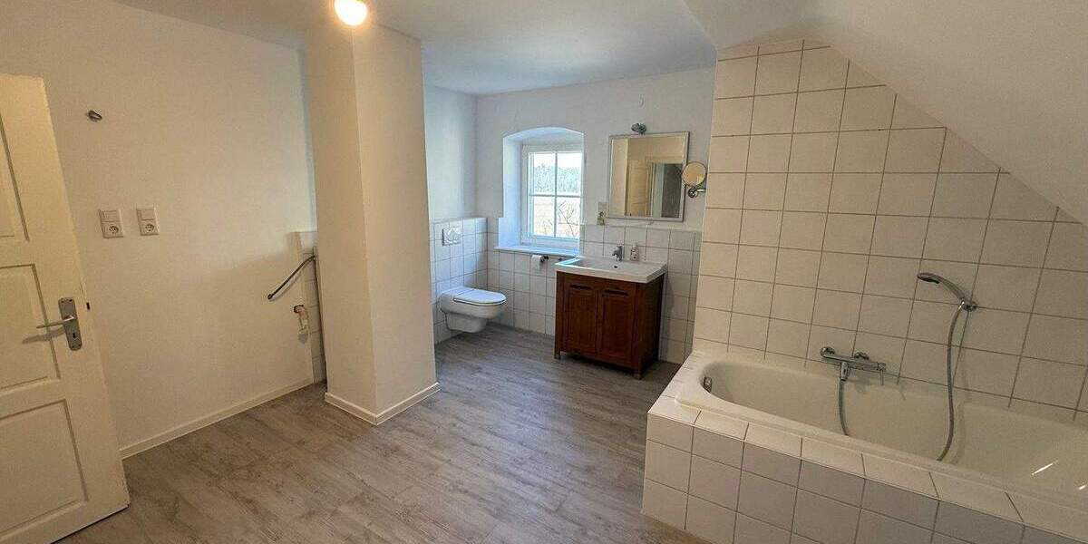 Einfamilienhaus Volkach Rimbach - 6 Zimmer, 200 m&sup2;, 1.690&euro; | Angebot:25736615