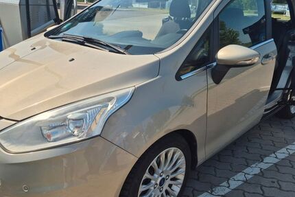 Ford B-Max 150.000 km 4.400 &euro; Treuen 08233