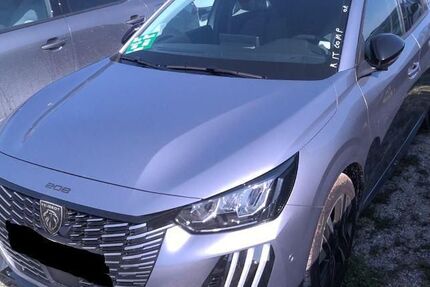 Peugeot 208 15.782 km 15.280 &euro; Rüsselsheim 65428