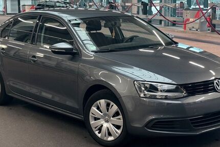 VW Jetta 92.500 km 8.000 &euro; Forst 76694