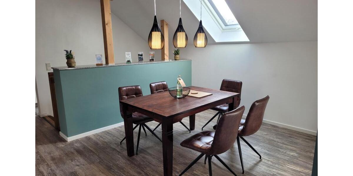 Dachgeschoßwohnung Feldberger Seenlandschaft - 2.5 Zimmer, 105 m&sup2;, 11&euro; | Angebot:26124112