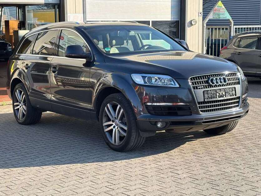 Q7