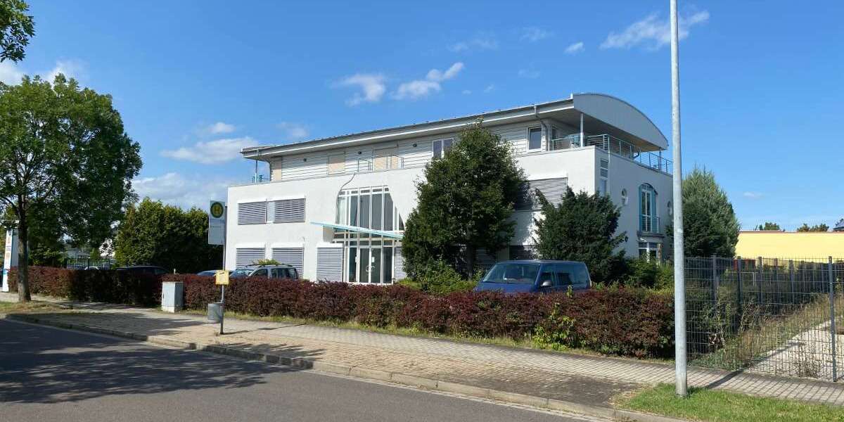 Büro in Zwenkau 1.600.000 € 1216.97 m² zimmer