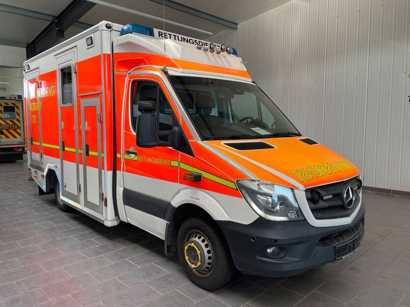 Mercedes-Benz Sprinter 247.600 km 19.900 € Mettingen 49497