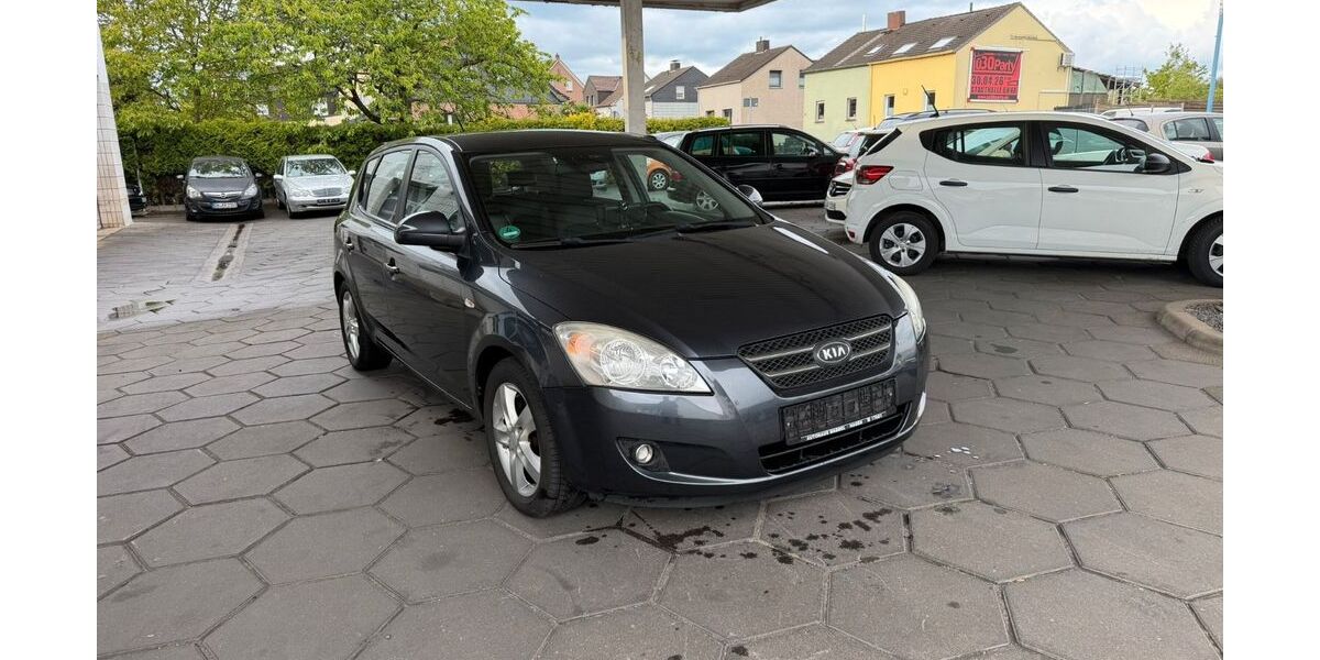 Kia ceed / Ceed 166.600 km 2.100 &euro; Bergkamen 59192