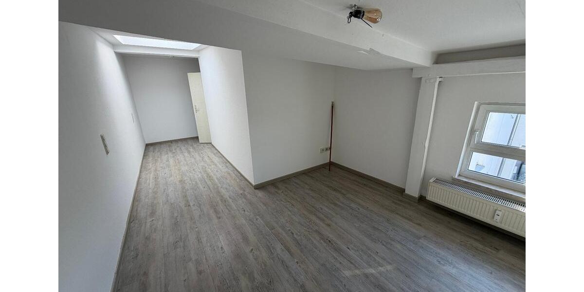 Dachgeschoßwohnung Halle (Saale) Am Wasserturm/Thaerviertel - 2 Zimmer, 58 m&sup2;, 420&euro; | Angebot:26398608