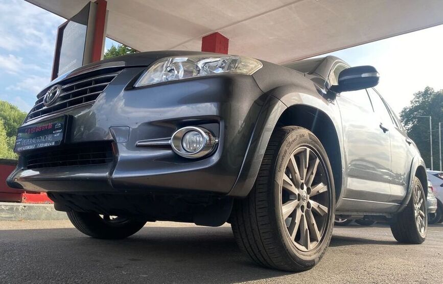 RAV 4