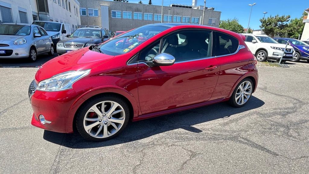 Peugeot 208 130.000 km 7.300 &euro; Friedrichshafen 88048