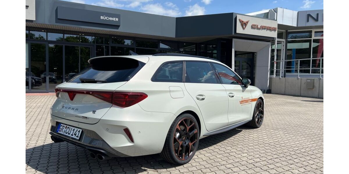 Cupra Leon 5.900 km 52.990 € Görlitz 02828