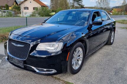 Chrysler 300C 241.000 km 11.990 &euro; WARTBERG IM MURZTALL 08661