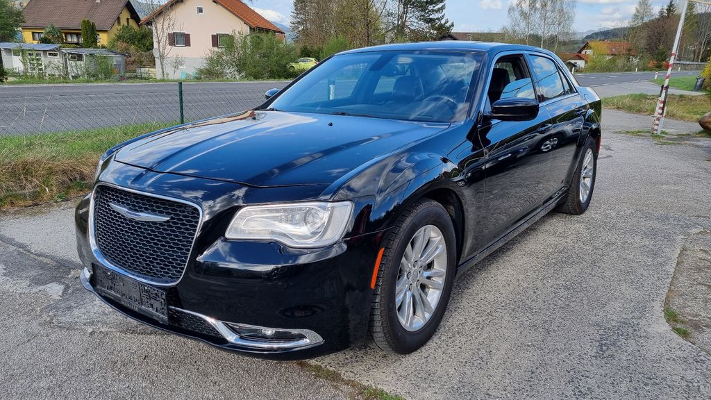 Chrysler 300C 241.000 km 11.990 &euro; WARTBERG IM MURZTALL 08661