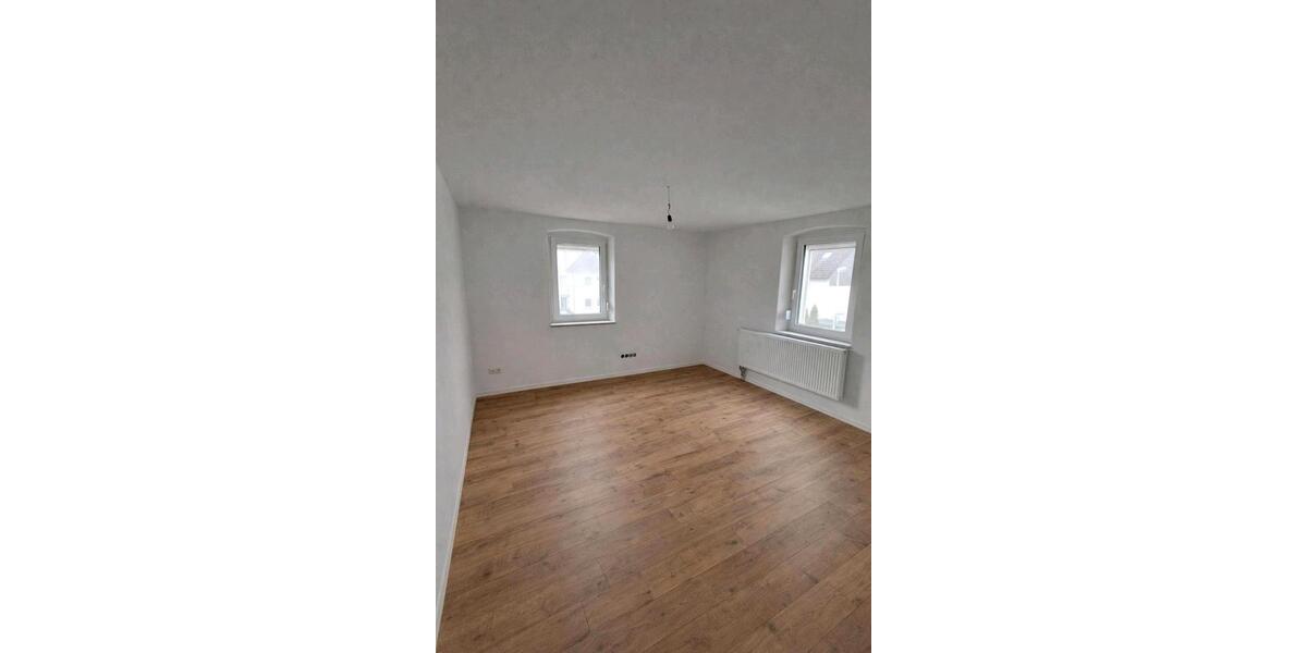 Etagenwohnung Werneck - 3 Zimmer, 85 m&sup2;, 850&euro; | Angebot:26040545