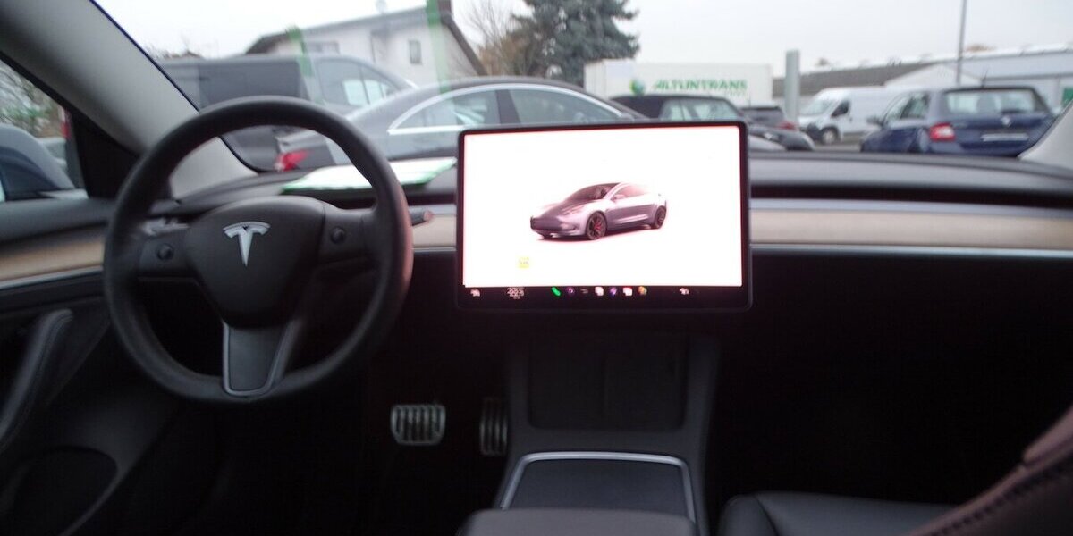 Tesla Model 3 Performance 38.031 km 29.890 &euro; Rodgau 63110