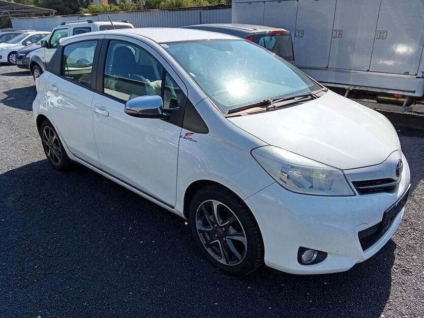 Yaris