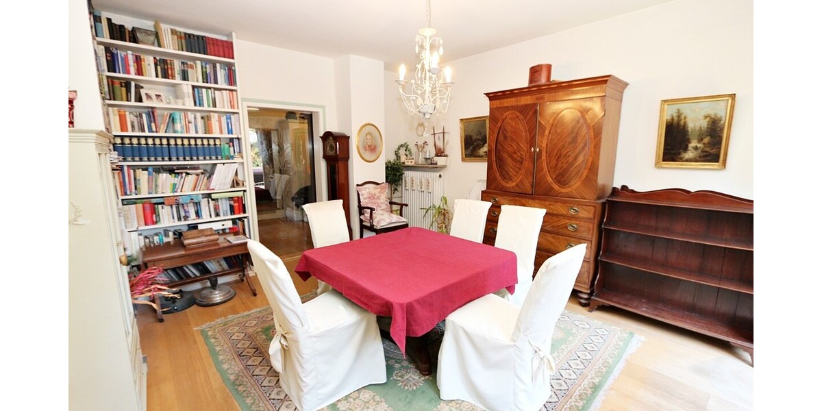 !! RARITÄT am SEE !! idyllisches JUWEL * 4-Zimmer-Dachgeschosstraum * Balkon und Gartennutzung * - Dachgeschoßwohnung Starnberg | Angebot:26551172