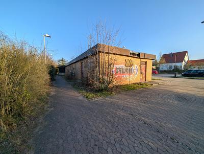 HISTORISCHES BAHNHOFSGEBÄUDE IN ZENTRALER LAGE - Gewerbeobjekt Giesen | Angebot:27298116