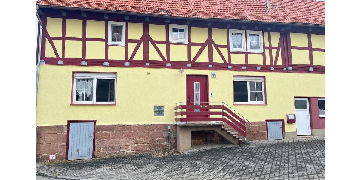Bauernhaus, Landhaus Schenklengsfeld - 6 Zimmer, 156 m&sup2;, 120.000&euro; | Angebot:26857849
