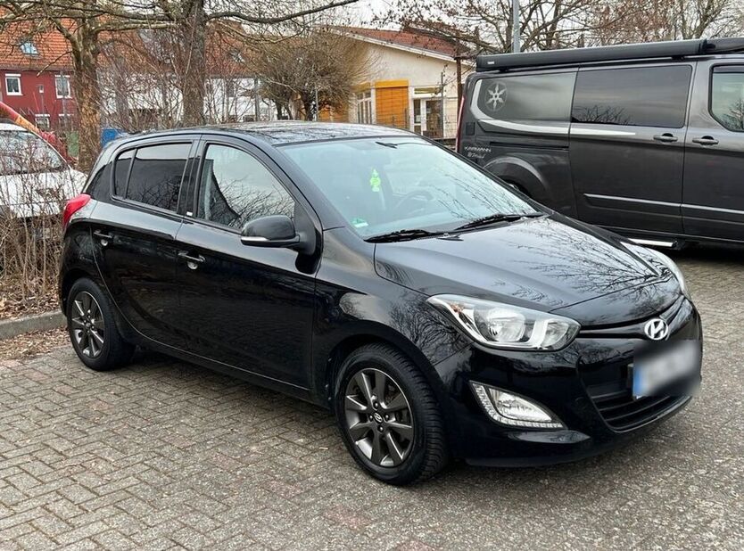 i20